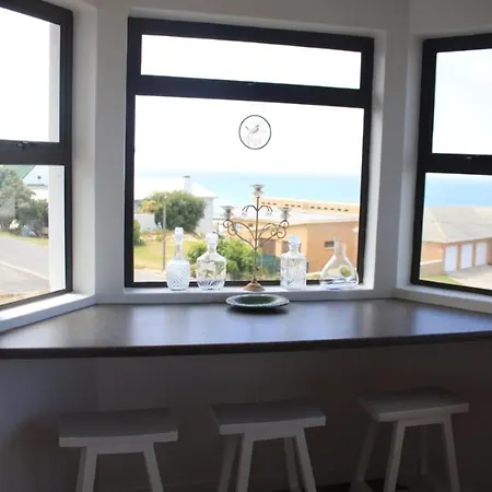 Struispaleis Struisbaai Buitenkant foto